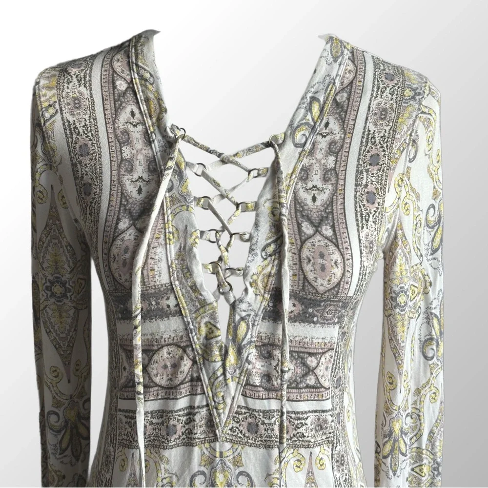 Free People Aloha Mai Tai Ivory and Gray Lace Up‎ Long Sleeve top Size Medium